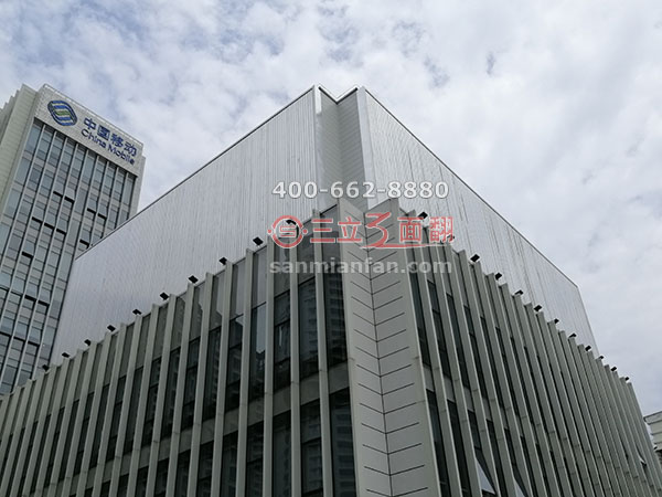 浙江省义乌市移动公司副楼顶三面翻广告牌案例施工图片